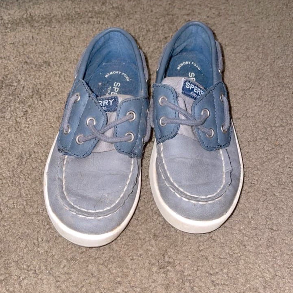 Sperry boat shoes 10